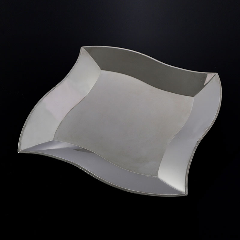 चमकदार धात्विक प्लास्टिक अनियमित प्लेट किस सामग्री से बनी होती है?